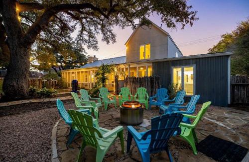 Fredericksburg House | Spacious Family Retreat - Private Pool - Ping Pong