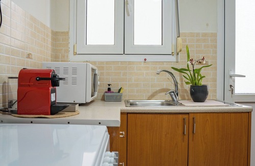 Chios Apartment | Spacious family sized fully equiped condo 5 minutes from centre port and beachn