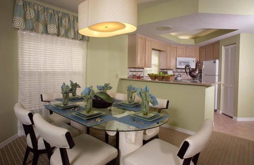 Kissimmee Hotel | Spacious Family Suite w/Kitchen & Cozy Living Space in Kissimmee | 2 Units