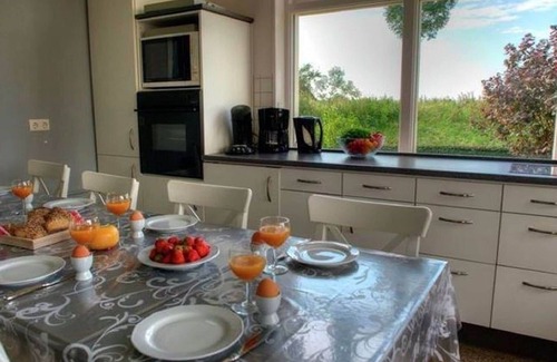 Schoondijke Other | Spacious farmhouse in IJzendijke with garden