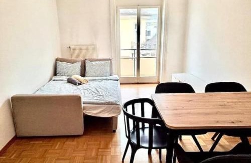 Center Apartment | Spacious Flat next to Zurich HB Konrad Self Checkin