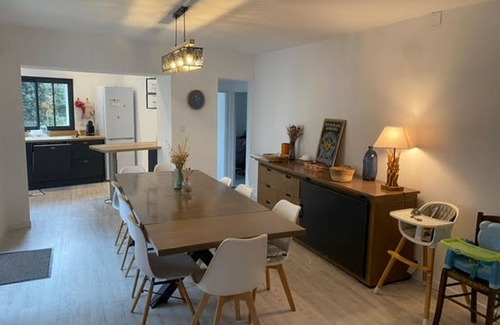 Domino House | Spacious New Villa for 8 with Terrace, 800m from Beach