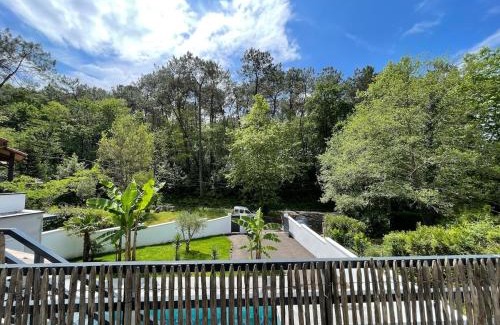 Saint-Martin-de-Seignanx Villa | Spacious Luxury Modern Villa with Pool, Beaches and Garden