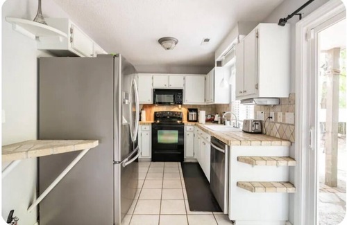 Huntersville House | Spacious Gem: Stay at CoupeDe Huntersville Your 4bd 2.5baHome Away From Home