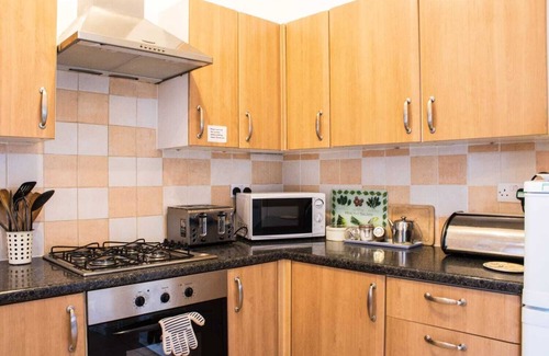 Weston-super-Mare Condo | Spacious Holiday Apartment near the Sea