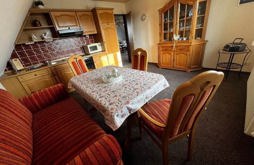 Berumbur Apartment | Spacious holiday flat with garden and barbecue