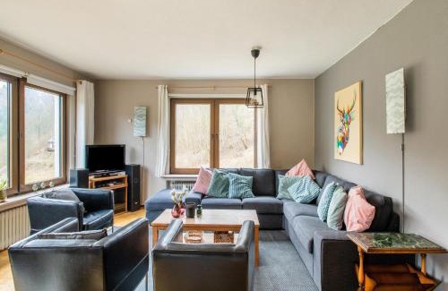 Nordenau House | Spacious holiday home with private terrace