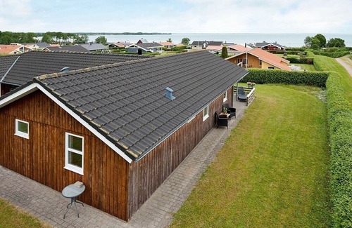 Grønninghoved Strand House | Spacious Holiday Home in Sjolund with Sauna