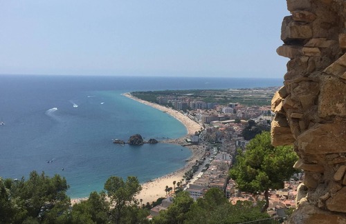 Tordera House | Spacious Holiday Villa in Tordera , 12 people with gr. Pool, only 10 minutes to the beach