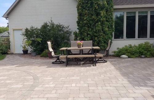 Oshkosh House | Spacious home 5 mile from the EAA grounds.