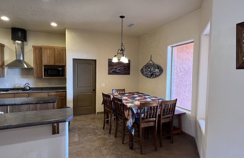 Page House | Spacious Home close to all Lake Powell activities