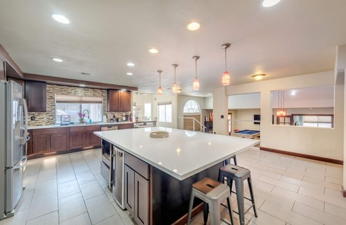 Green Valley North House | Spacious Home free early check-in if available!