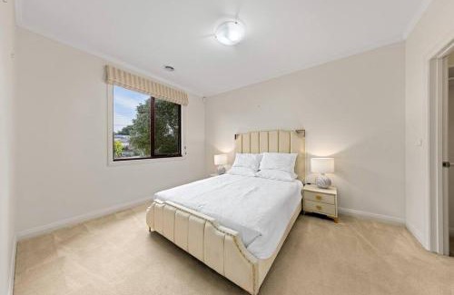 Glen Waverley House | Spacious home in heart of GLEN