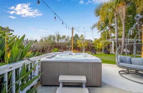 Linda Vista House | Spacious Home with 7 Beds minutes from Mission Bay