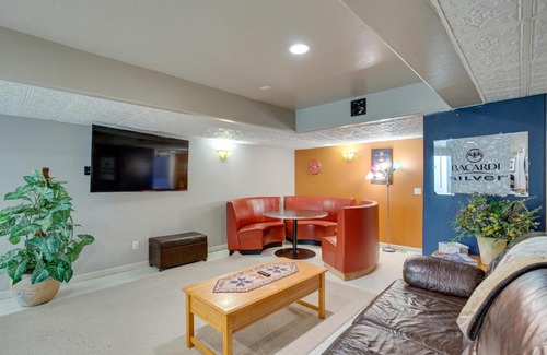 Ridgway House | Spacious Home with Deck 5 Mi to Ridgway State Park!