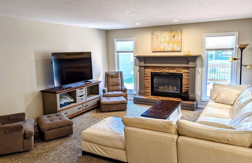 Ankeny House | Spacious home with game room - Close to everything!