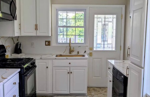 Reisterstown House | Spacious Home with Private Pool