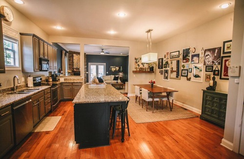Historic Edgefield House | Spacious + Homey East Nashville Hangout - Walk to the Stadium! 2mi to Broadway!