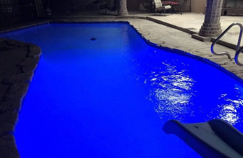 Laredo House | Spacious house for the whole family to enjoy a holiday or bbq & swim.