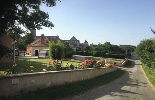 Mont-Saint-Jean House | Spacious house with pool and spa