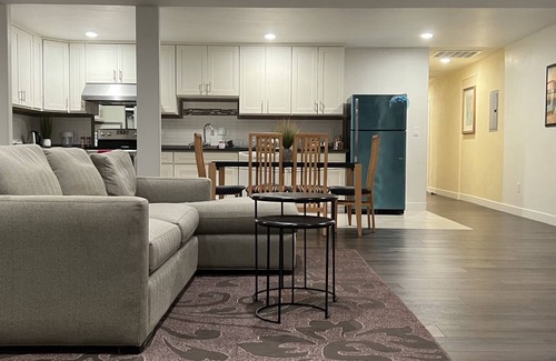 El Cerrito House | Spacious House in El Cerrito with bay view