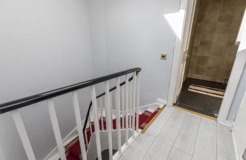 City of Westminster Apartment | Spacious House Near Hyde Park & Oxford Street