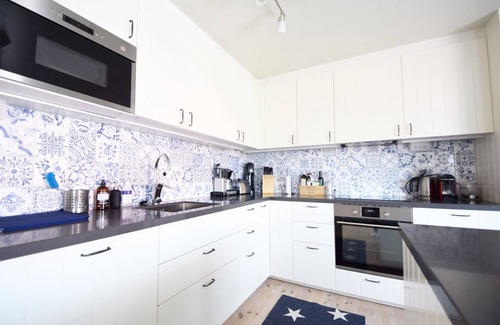 Skaerhamn Ski Chalet | Spacious house near the sea in Skärhamn | SE09149