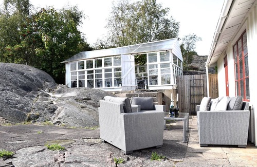 Skaerhamn Ski Chalet | Spacious house near the sea in Skärhamn | SE09149