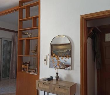 Petalidi Apartment | Spacious house near the beach