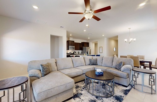 Flour Bluff House | Spacious house with enclosed yard, AC & near local attractions