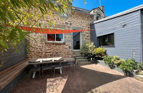 Pledran House | Spacious house with swimming pool and boules pitch