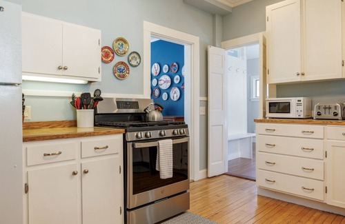 Bar Harbor Cottage | Spacious in-town cottage w/home office. Walk everywhere from your front steps.