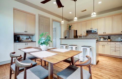 South Central Houston House | Spacious & Intimate Townhome near TMC/NRG Stadium/Rice Village