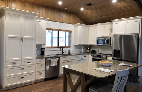 Adair House | Spacious Lake View with Chef's Kitchen! Two minute walk to lake.