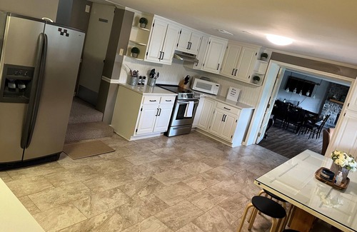 Lancaster House | Spacious Lakefront Home On The Point With Great Views