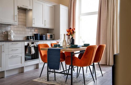 The King's Mile Apartment | Spacious Luxury City Apartment with Terrace & High Ceiling