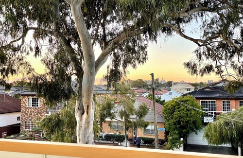 Eastlakes House | Spacious Luxury Home in Eastlakes | Minutes from City/Beaches/Airports