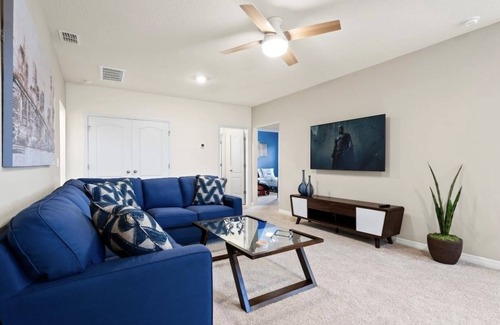 Kissimmee House | Spacious luxury home close drive from Disney world