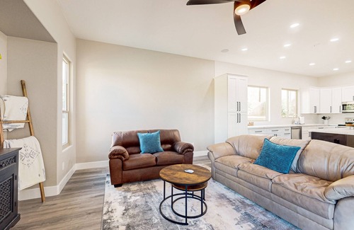 Stetson Hills State House | Spacious luxury home with pool and pool spa, large yard, & central AC