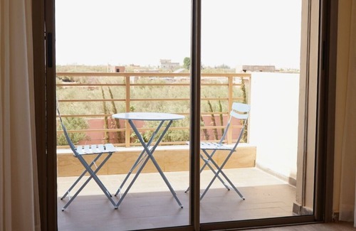 Souihla Villa | Spacious Marrakech villa w/AC & private pool — 5 bedrooms of pure charm!