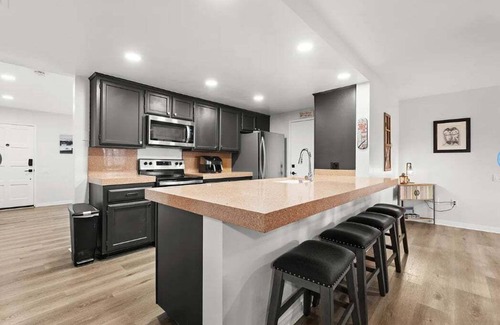 Sun City House | Spacious Menifee Home, 30mins to Disneyland!