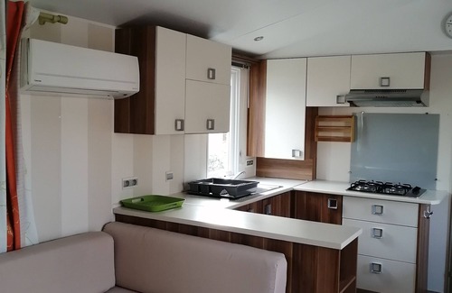 Vic-la-Gardiole House | SPACIOUS MOBILHOME 3 ROOMS CLIMATISE