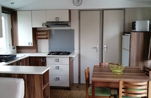 Vic-la-Gardiole House | SPACIOUS MOBILHOME 3 ROOMS CLIMATISE
