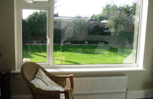 St Mary's Bay House | Spacious & Modern Bungalow By The Sea, New Romney, Hythe & Dymchurch