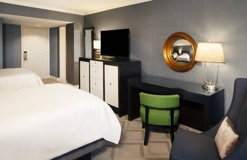 West End Hotel | Spacious, Modern Double Room Retreat in the Heart of Washington D.C, 2 Units