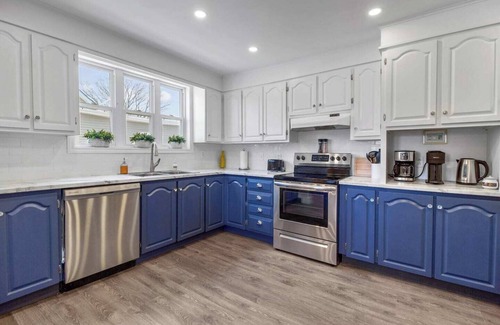 Downtown St. John's Apartment | Spacious Modernized 2 Bdrm Apt in Prime Location