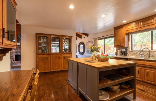 Big Bear Lake Ski Chalet | Spacious mountain home, across the street from the Lake, AC, pets ok. Sleeps 12