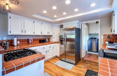 Oakhurst House | Spacious Mountain View Home - Pool, Spa, Game Room & Stunning Views [Sleeps 13]