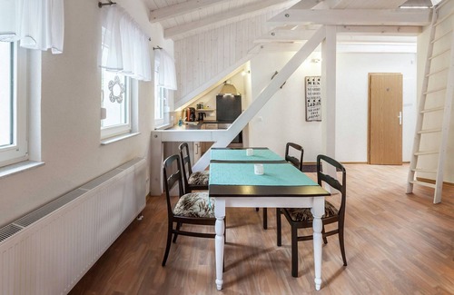 Thale House | Spacious Multi-Level Stay