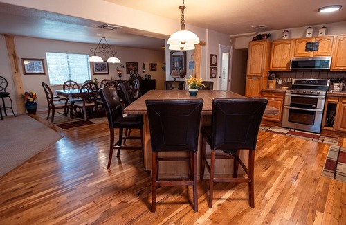 Cloudcroft Ski Chalet | Spacious, Mystic Woodlands Lodge